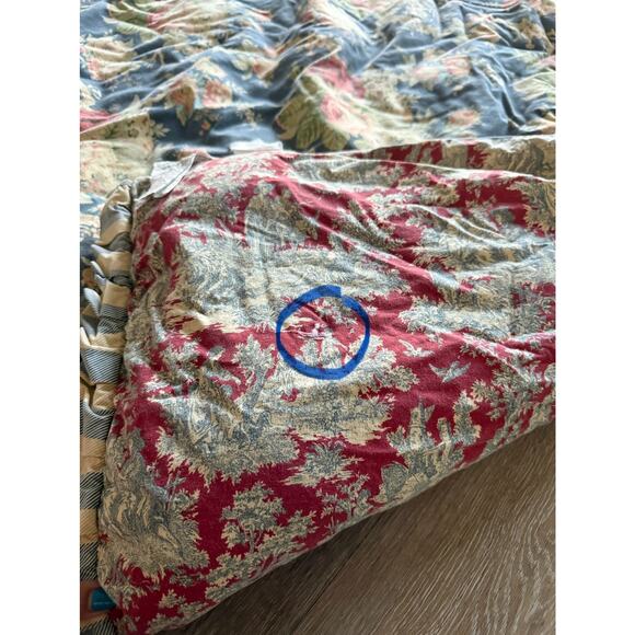 Waverly Sanctuary Rose Modern Farmhouse Floral Reversible Comforter 80"x90" - Picture 12 of 16